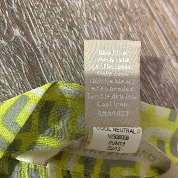 Banana Republic Blouse - Picture 5 of 5